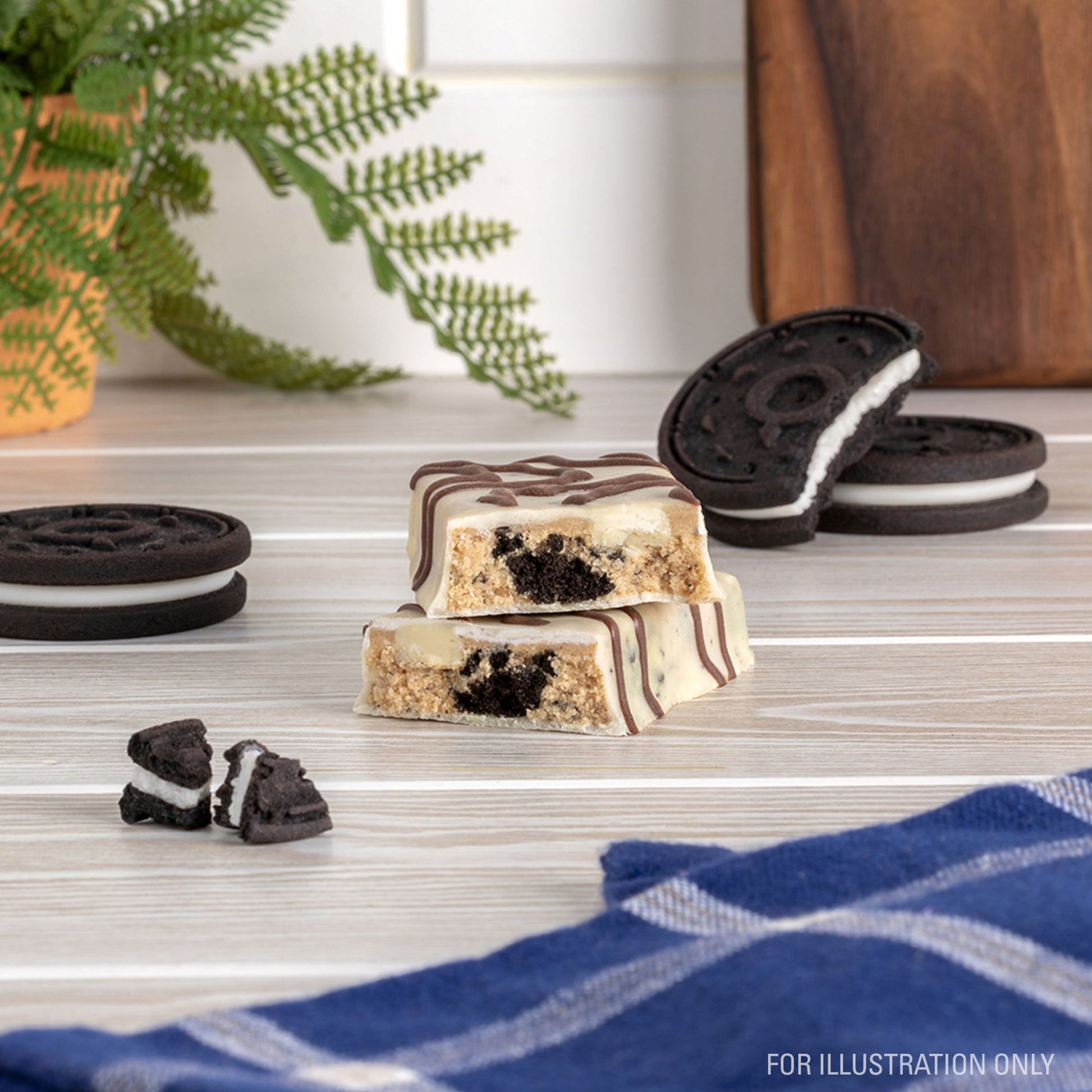 dipped-cookies-and-cream-protein-bars-c7 15807_QN_USA_ProteinBar_CAC_InterimAssetUpdate_Digital-Dipped-ProductCarouselSet_Tabletop1.jpg